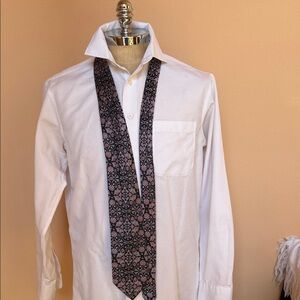 Elegant Black and Pink Patterned Tie